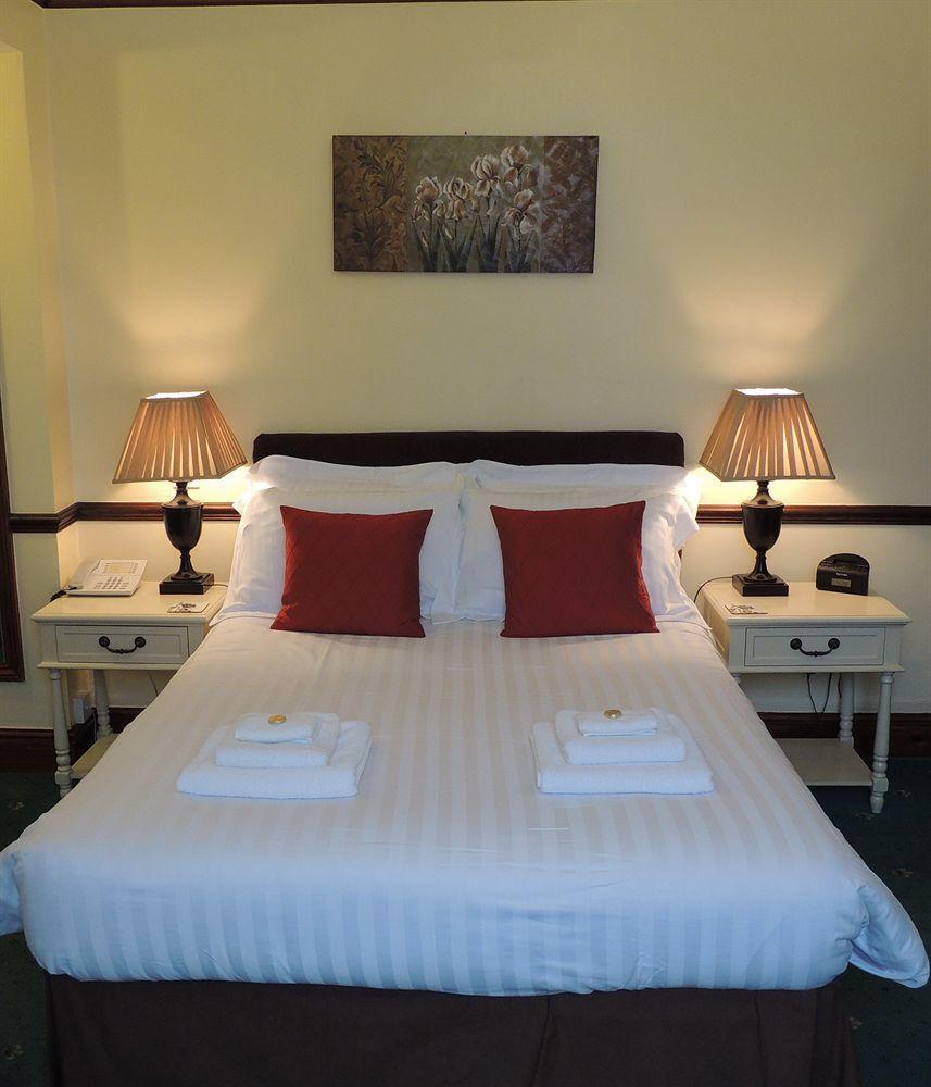 เดอะ ไวต์ เฮาส์ Hotel สวอนซี ภายนอก รูปภาพ