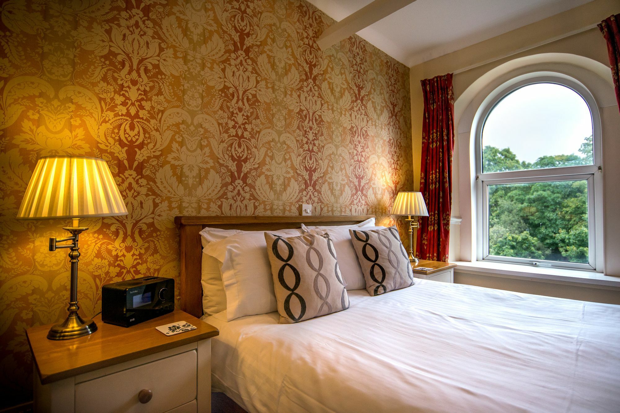 เดอะ ไวต์ เฮาส์ Hotel สวอนซี ภายนอก รูปภาพ